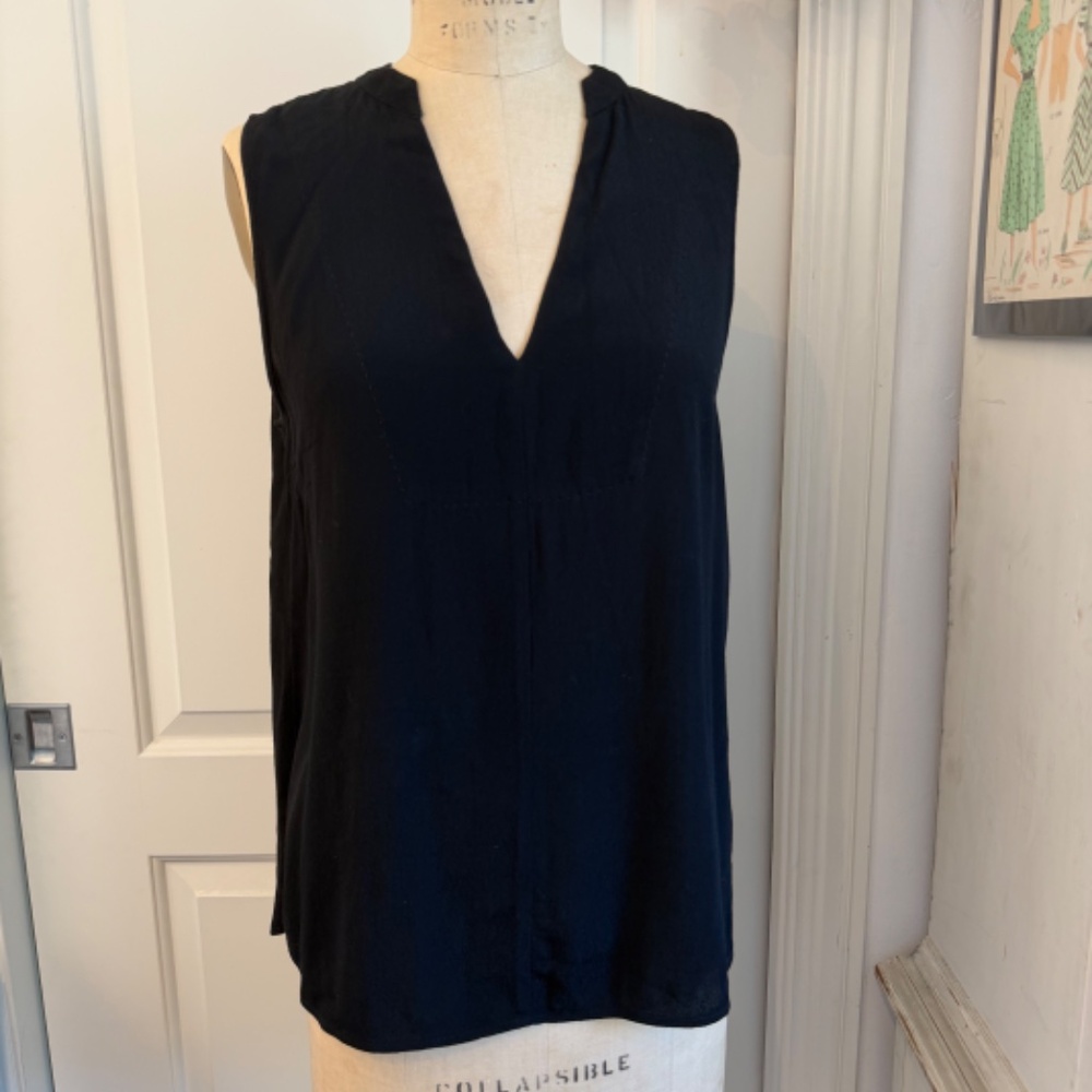 Madewell drapey black v neck sleeveless top with pleat detail